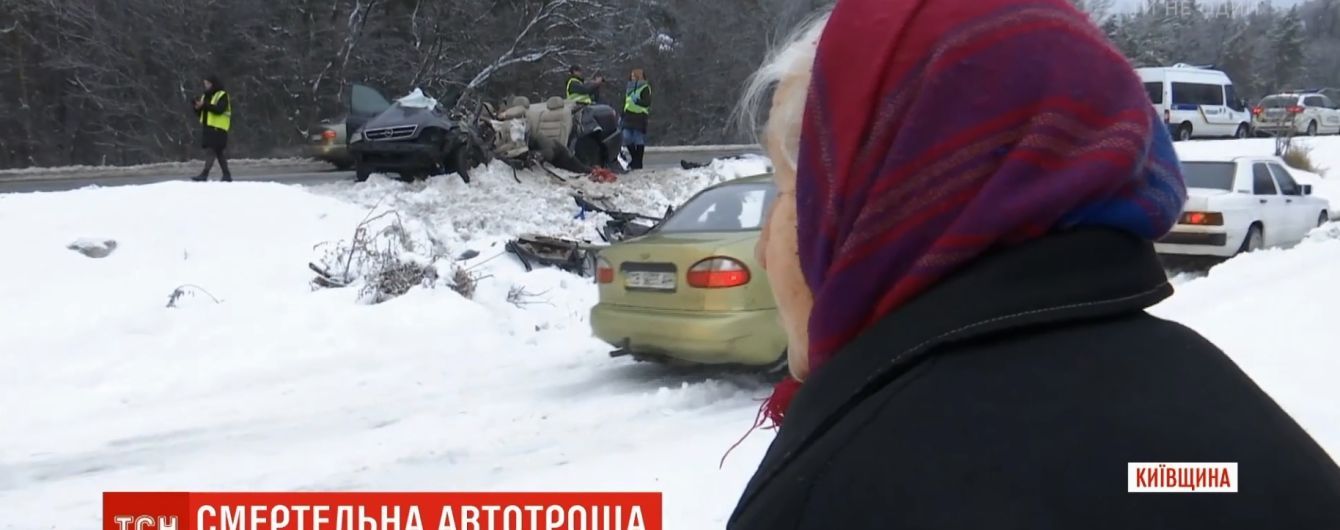 Подробиці смертельної ДТП під Києвом: за п’ять хвилин до неї сталася інша аварія