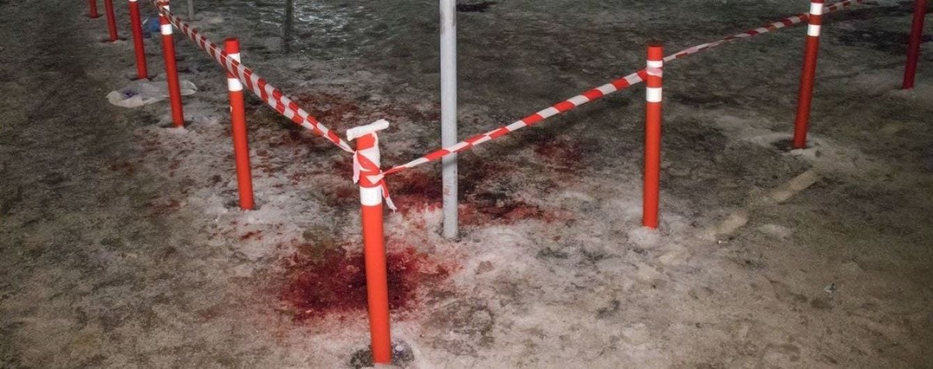 В Киеве мужчина ограбил магазин и подрезал полицейского ножом – СМИ