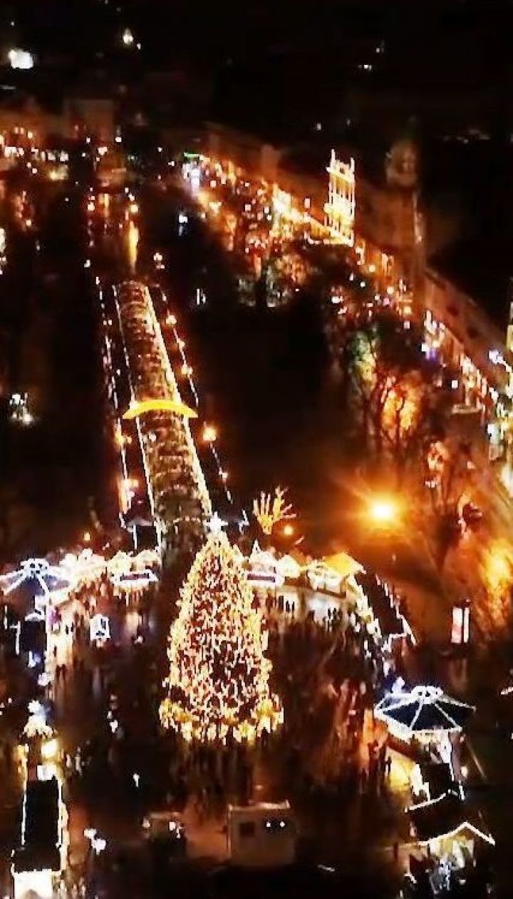 Свято наближається: як святкують Новий рік в Одесі, Харкові та Львові