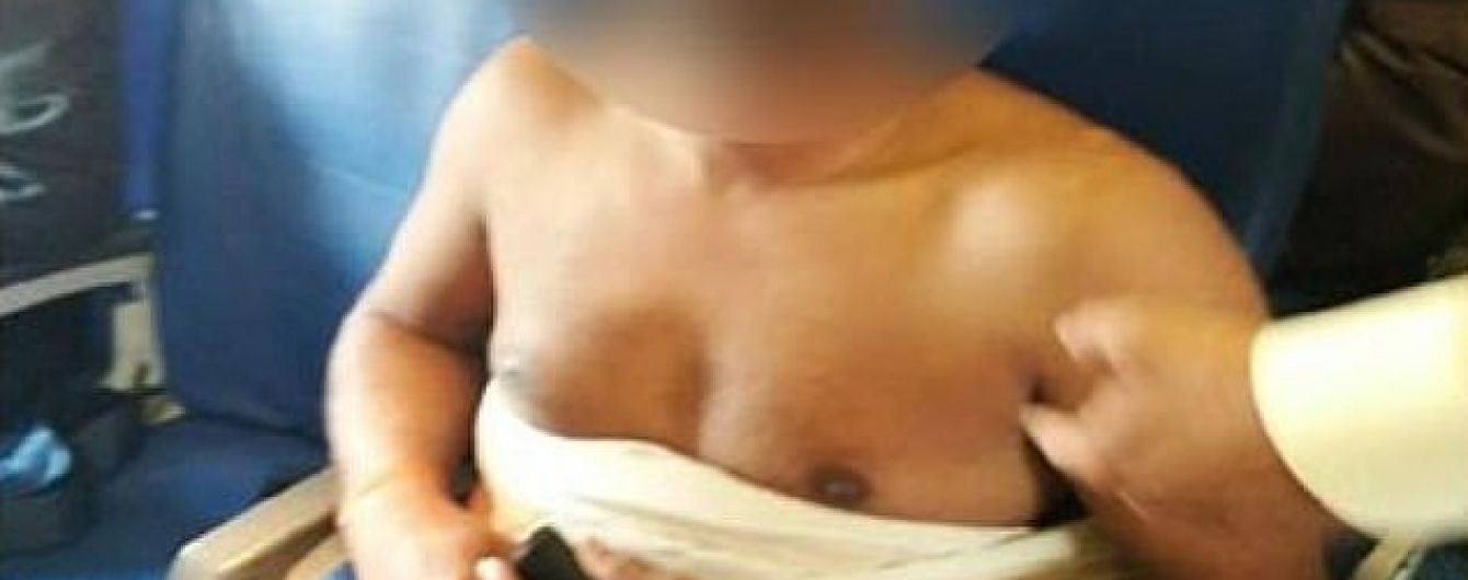 В костюме Адама. Пассажир во время рейса прогулялся самолетом в чем мать родила