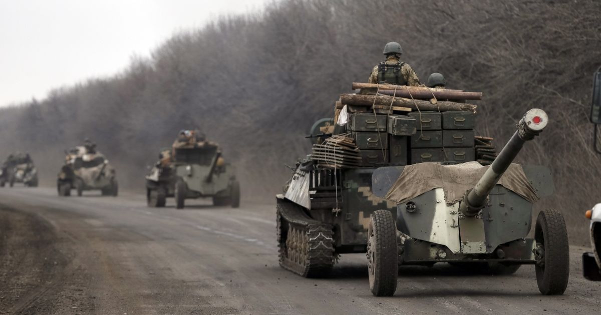 В штабе АТО объяснили, при каких условиях начнут отводить вооружение менее 100 мм