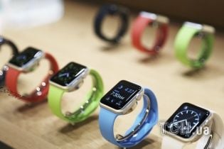 Перші щасливчики придбали "розумні" годинники Apple Watch