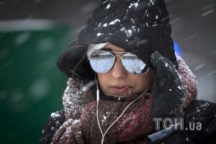 У четвер Україну притрусить мокрим снігом