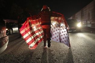 Смотрите онлайн-трансляцию массовых протестов в американском Фергюсоне