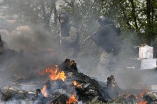 В Артемовске боевики ночью напали на танковую часть: слышны выстрелы и взрывы