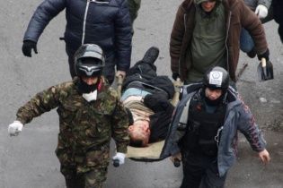 Жертвами снайперов стали 50 демонстрантов - СМИ