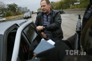 Озброєні бойовики "віджали" готельно-ресторанний комплекс та 10 автівок у Донецьку