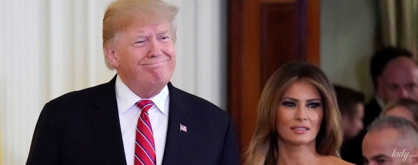 З відкритими плечима і в тісних туфлях: Меланія Трамп на святкуванні Хануки