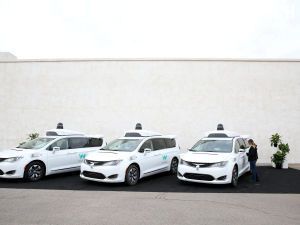 Прорив. Google запустив у роботу безпілотні таксі