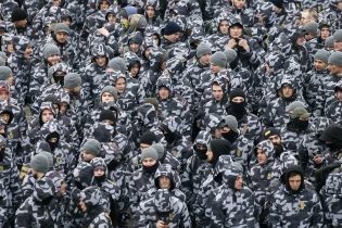 Нацкорпус пришел под стены Администрации Порошенко