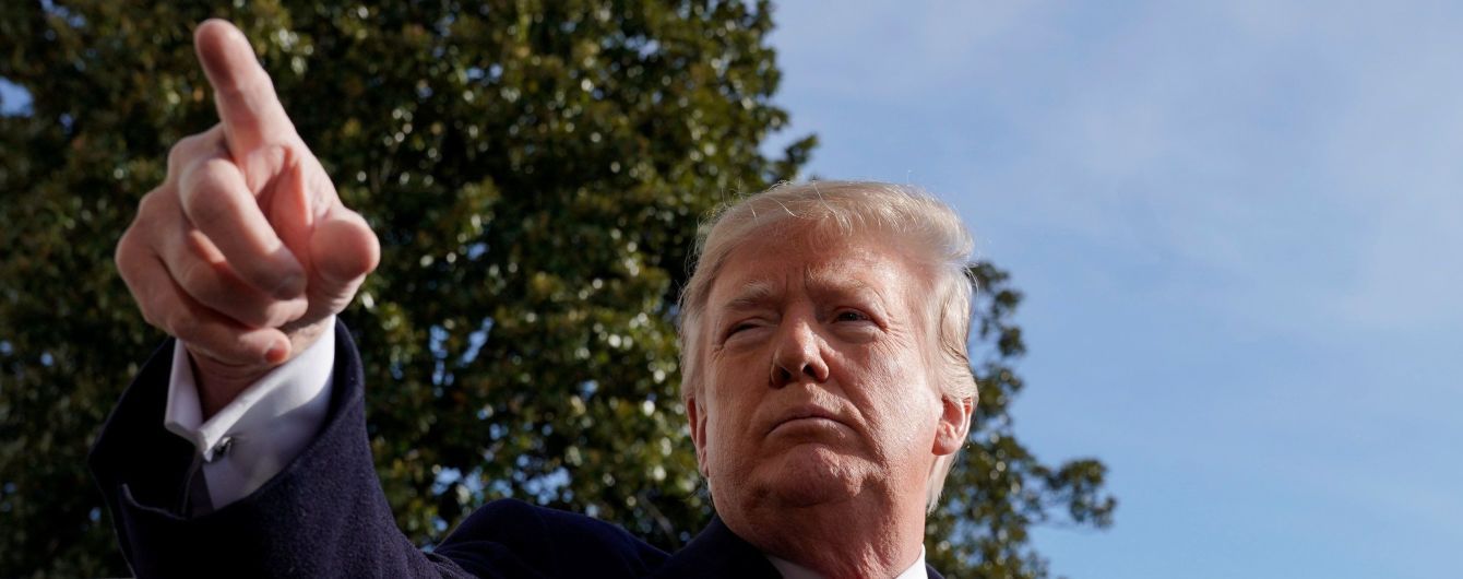 В Демпартии США заявили, что Трампу грозит импичмент из-за выплат за молчание экс-модели Playboy