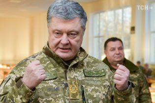 Поки Захід говорить, Путін діє. Настав час відповісти. Головні тези колонки Порошенка у The New York Times