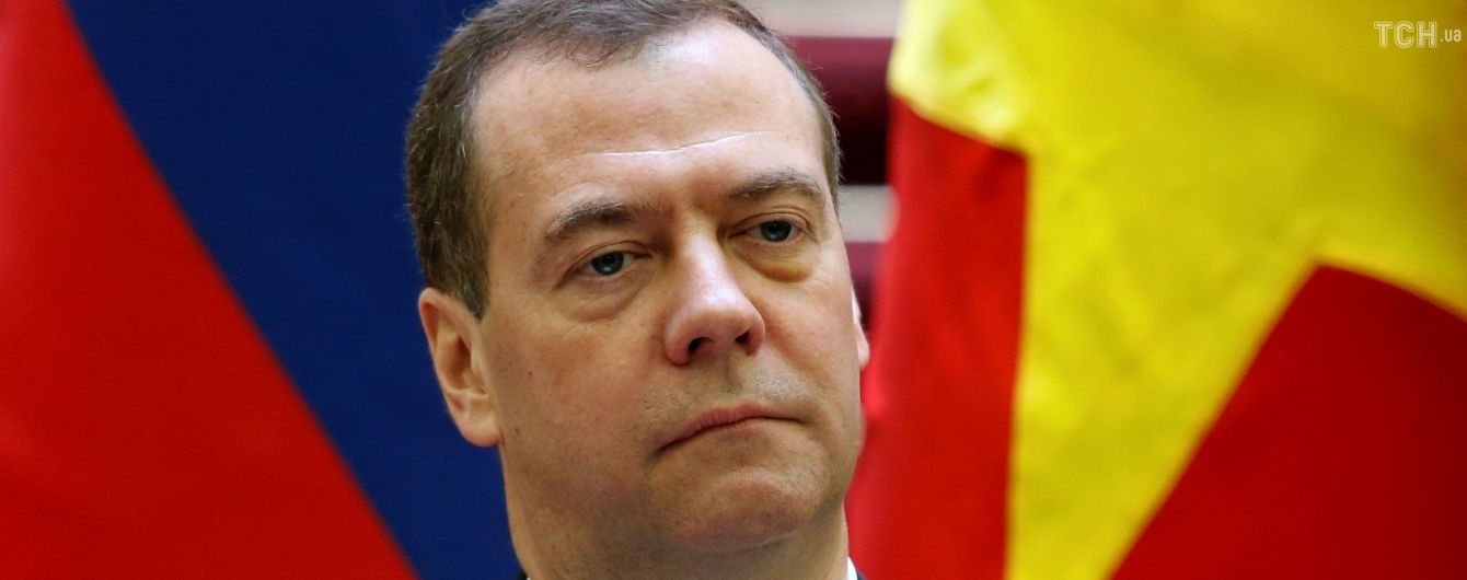 Медведев создал группу по интеграции РФ с Беларусью