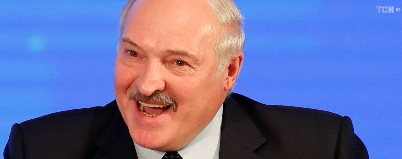 Лукашенко подарил Путину на Новый год мешки элитной картошки