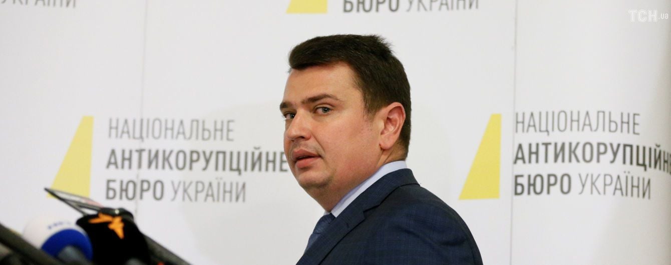 На Сытника завели дело из-за коррупционного скандала с участком в Крыму