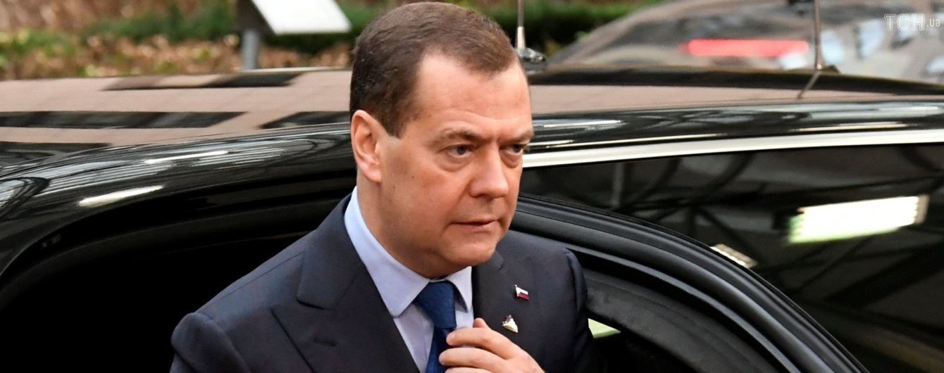 "Шкідники та відомі персони". Медведєв пояснив, проти кого РФ запроваджує антиукраїнські санкції
