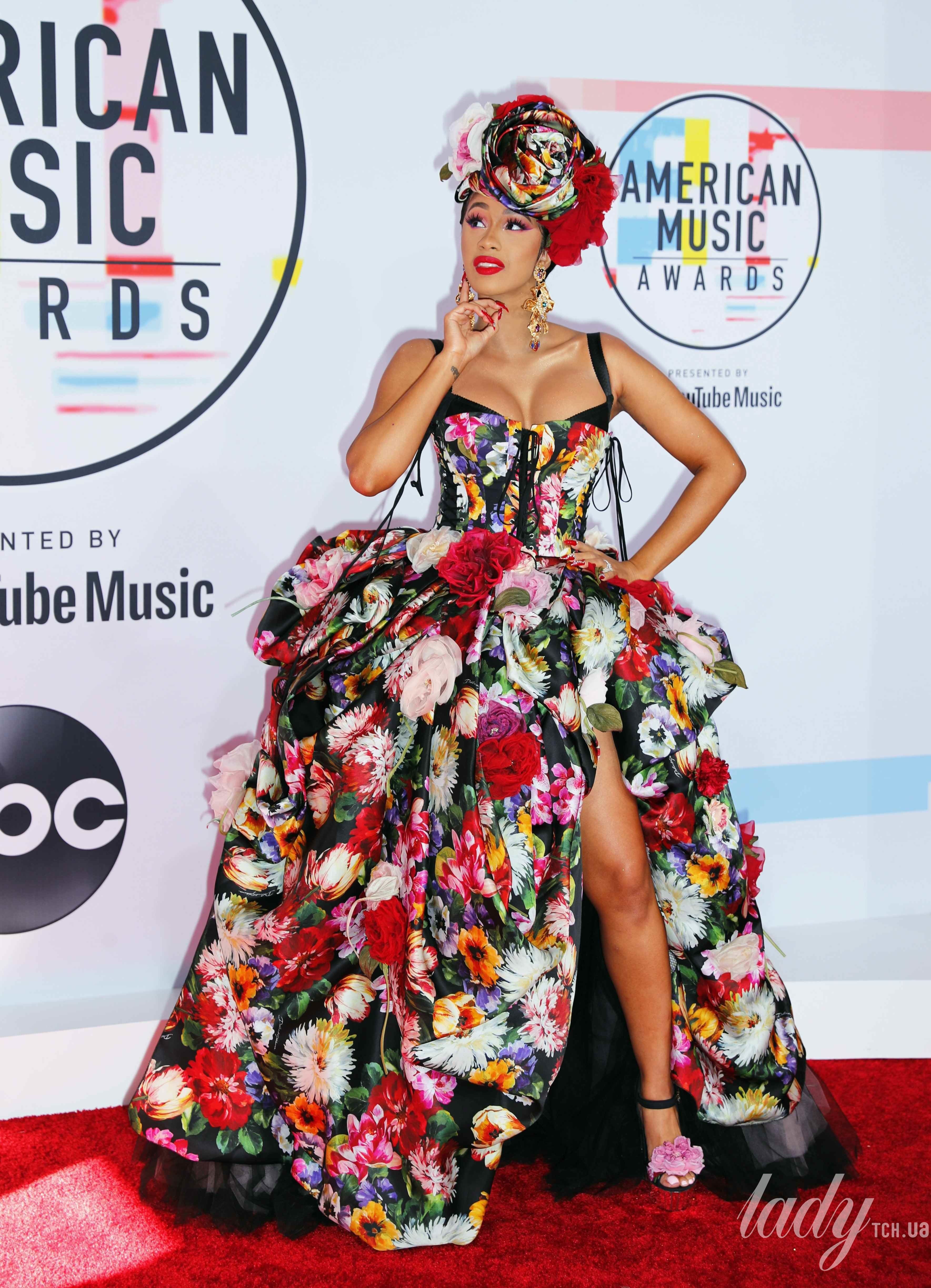Cardi B_6
