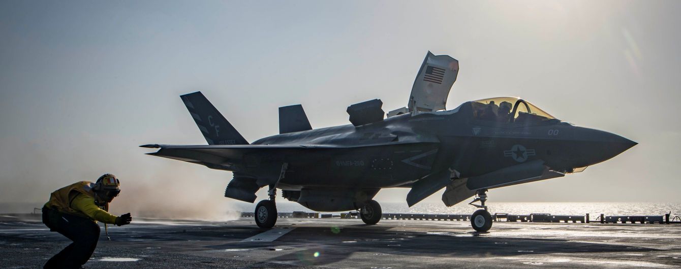 В США разбился новейший истребитель F-35