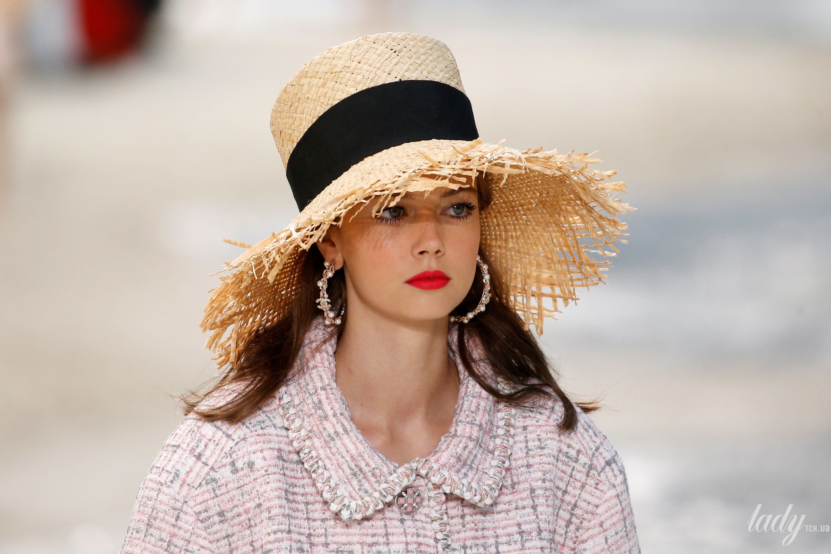 Коллекция Chanel прет-а-порте сезона весна-лето 2019_11