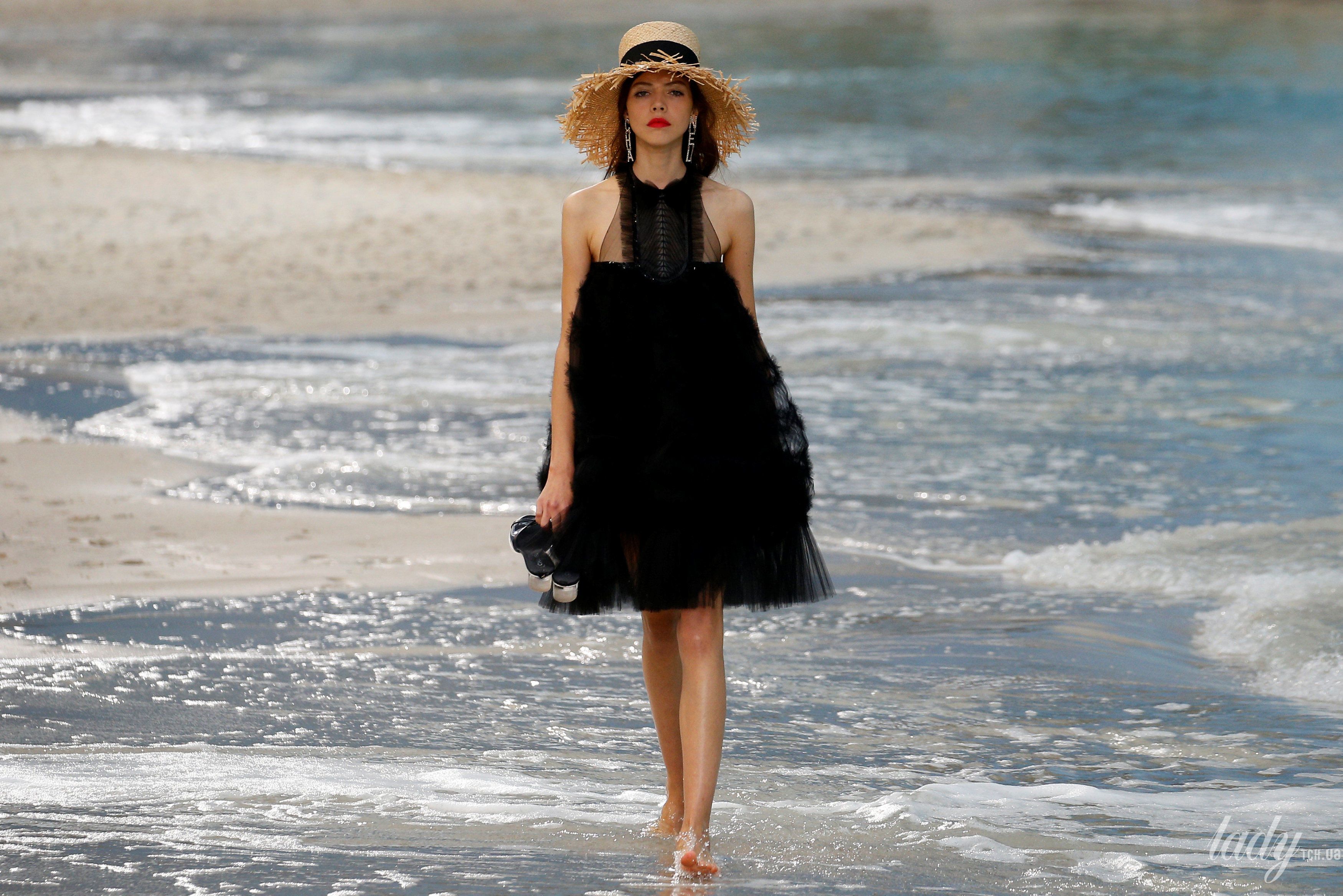 Коллекция Chanel прет-а-порте сезона весна-лето 2019_25