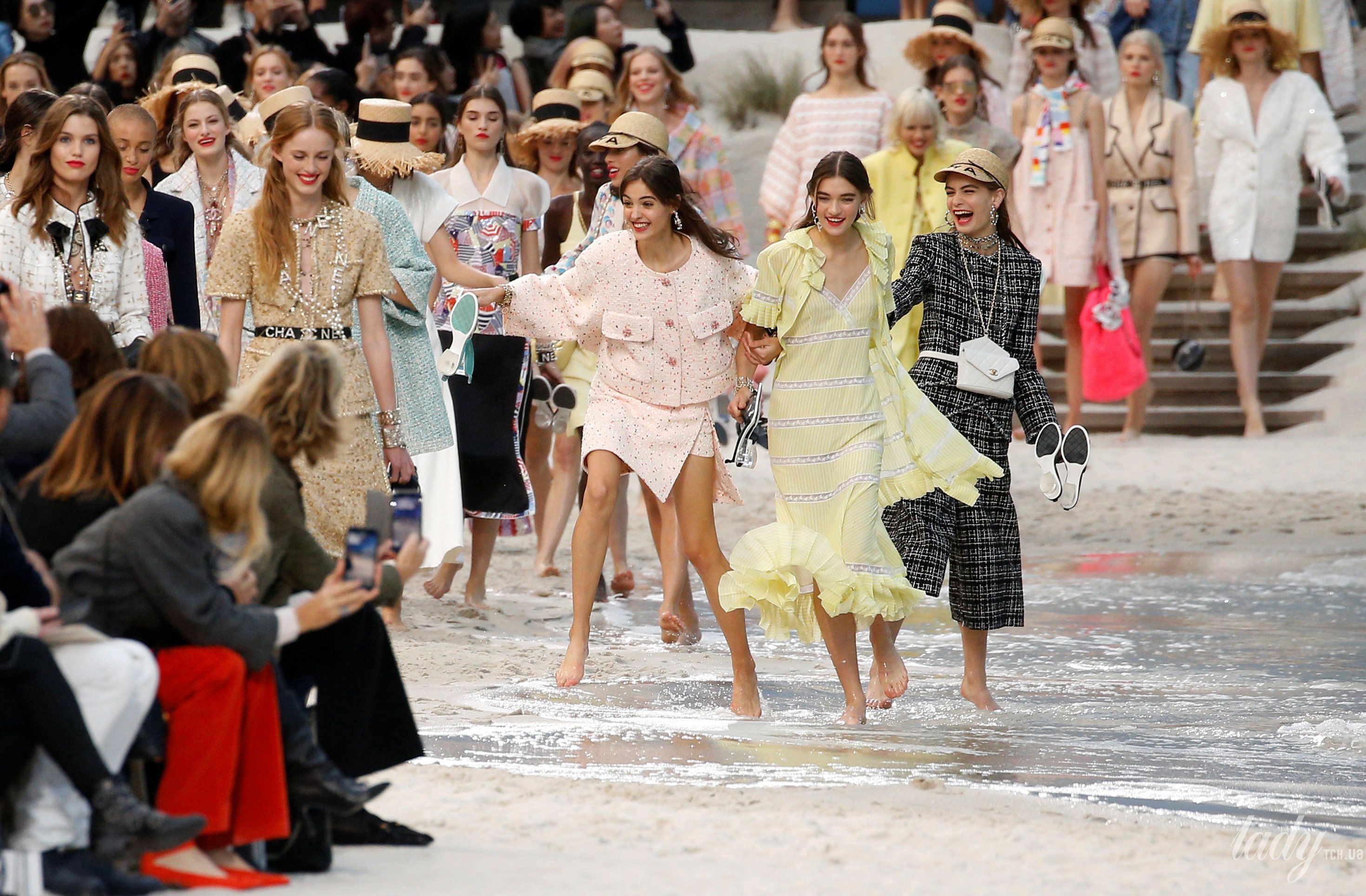 Коллекция Chanel прет-а-порте сезона весна-лето 2019_30