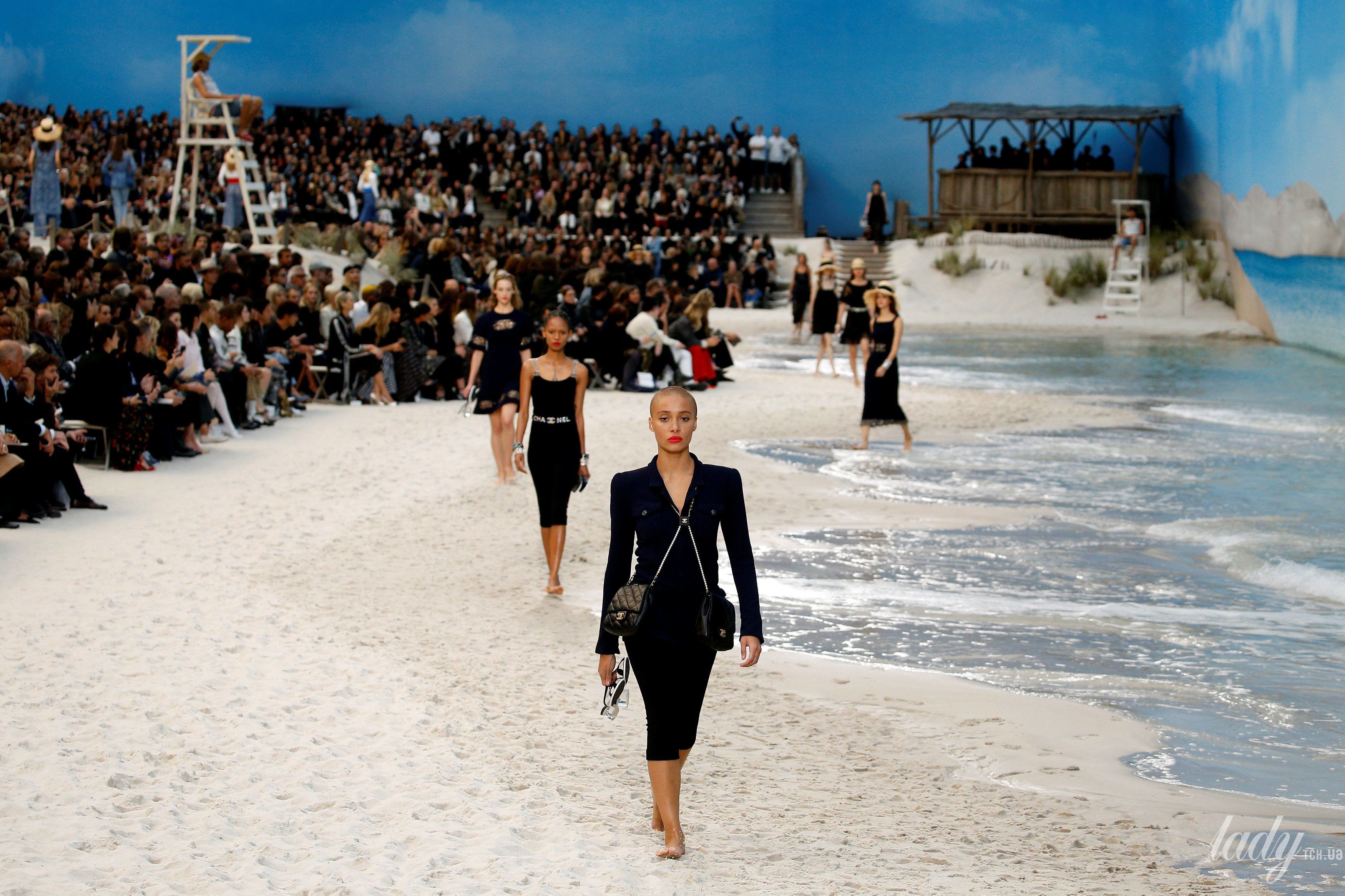 Коллекция Chanel прет-а-порте сезона весна-лето 2019_26