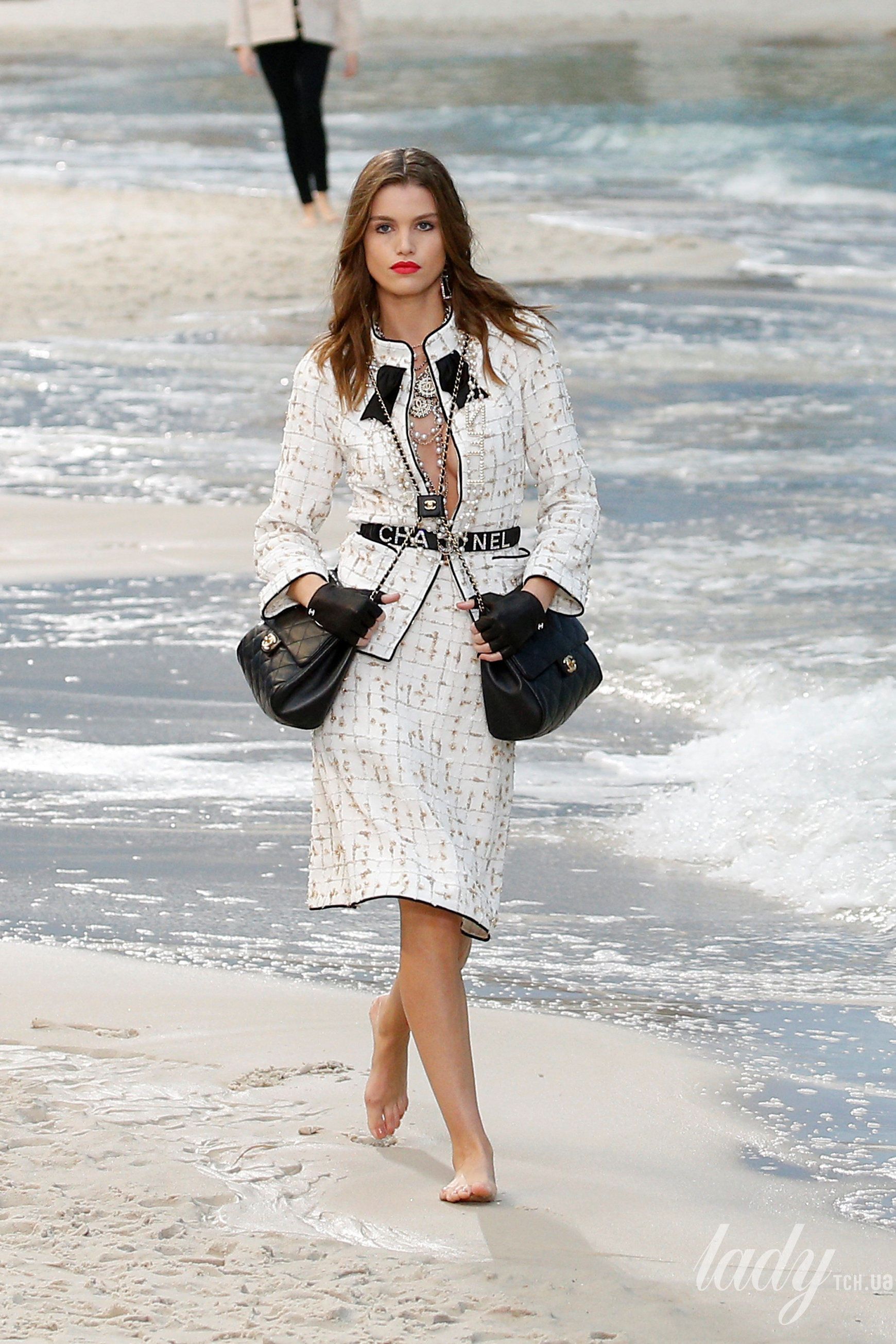 Коллекция Chanel прет-а-порте сезона весна-лето 2019_10