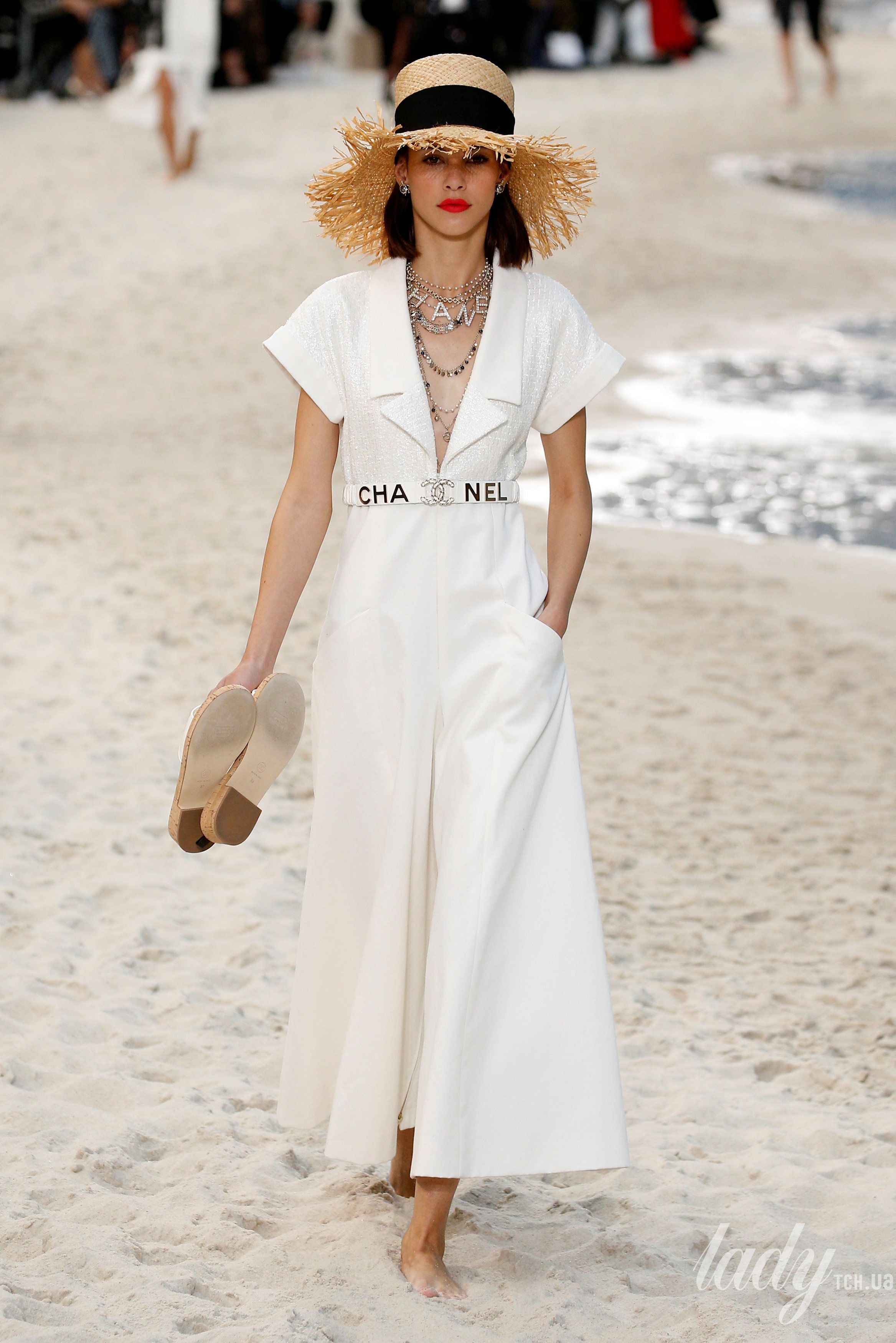Коллекция Chanel прет-а-порте сезона весна-лето 2019_18
