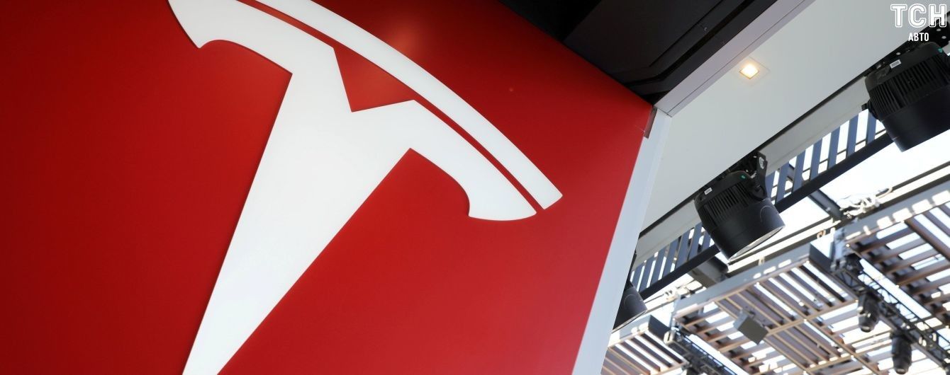 В Tesla обнаружили "дыры" в сервисной сети