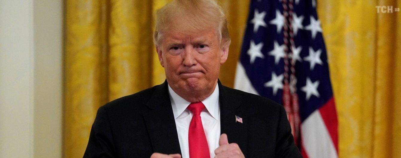 Журнал Time "втопив" Трампа на своїй обкладинці