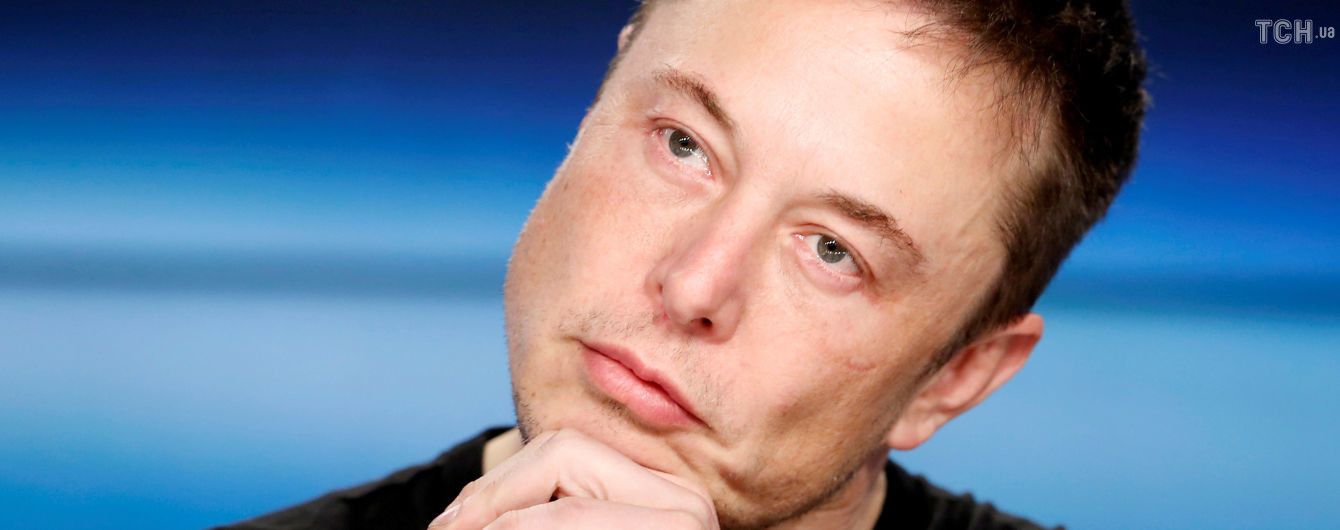 Не электромобилями едиными: Илон Маск решил выпускать текилу под брендом Tesla