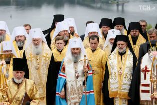 УПЦ МП знову обдурюють вірян: у статуті російської церкви чітко визначена підконтрольність підопічних Онуфрія Москві