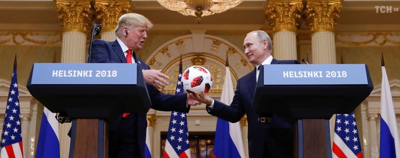 Футбольний м’яч, який Путін подарував Трампу, перевірить служба безпеки США