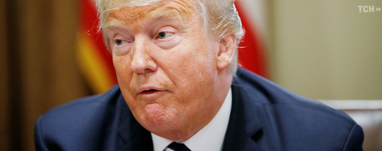 "24 години - занадто пізно", - лідер демократів розкритикував заяву Трампа щодо "російської" обмовки