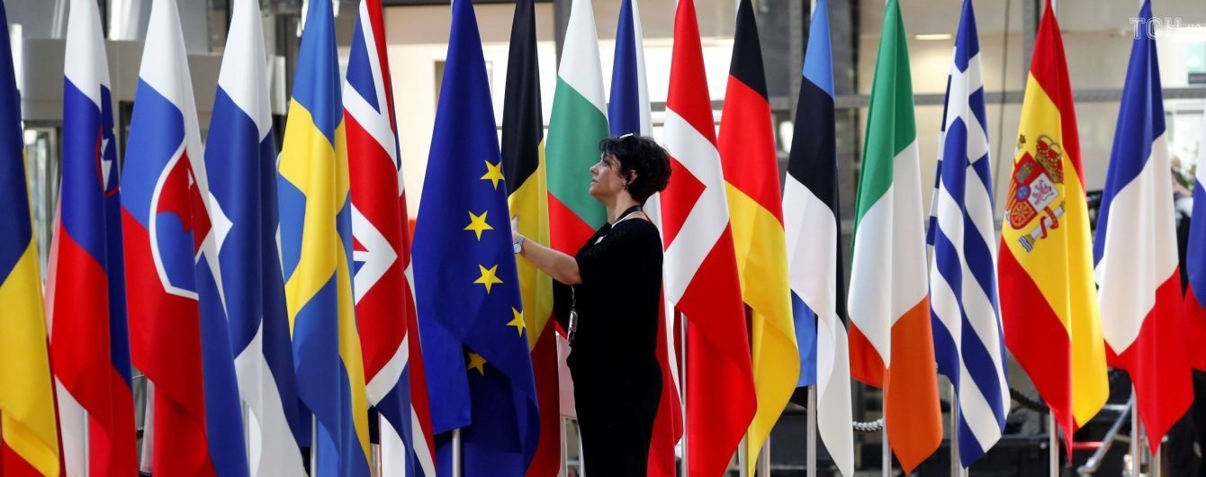 Страны ЕС согласовали решение мигрантского кризиса и