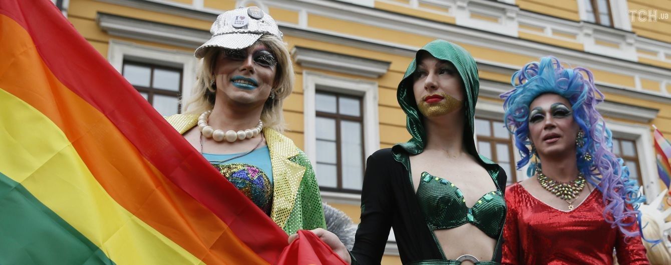 У Чернівцях ЛГБТ-спільнотам порадили утриматись від проведення парадів