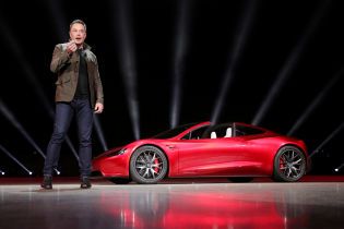 Tesla объявила о сокращении сотрудников