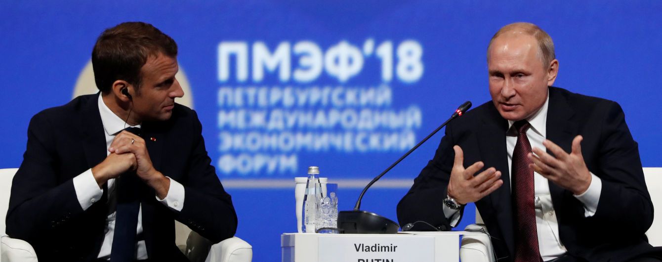 "Я не боюсь". Макрон отверг предложение Путина "помочь" в сфере безопасности