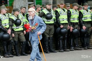 В Раде предлагают отменить выходной 9 Мая