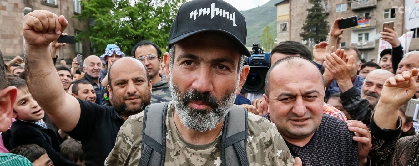 Пашинян анонсировал серьезные изменения в правительстве: в Минобороны Армении начались отставки