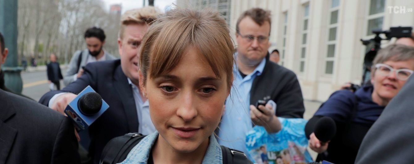 Обвинувачену зірку "Таємниць Смолвіля" випустили під заставу у п’ять мільйонів доларів