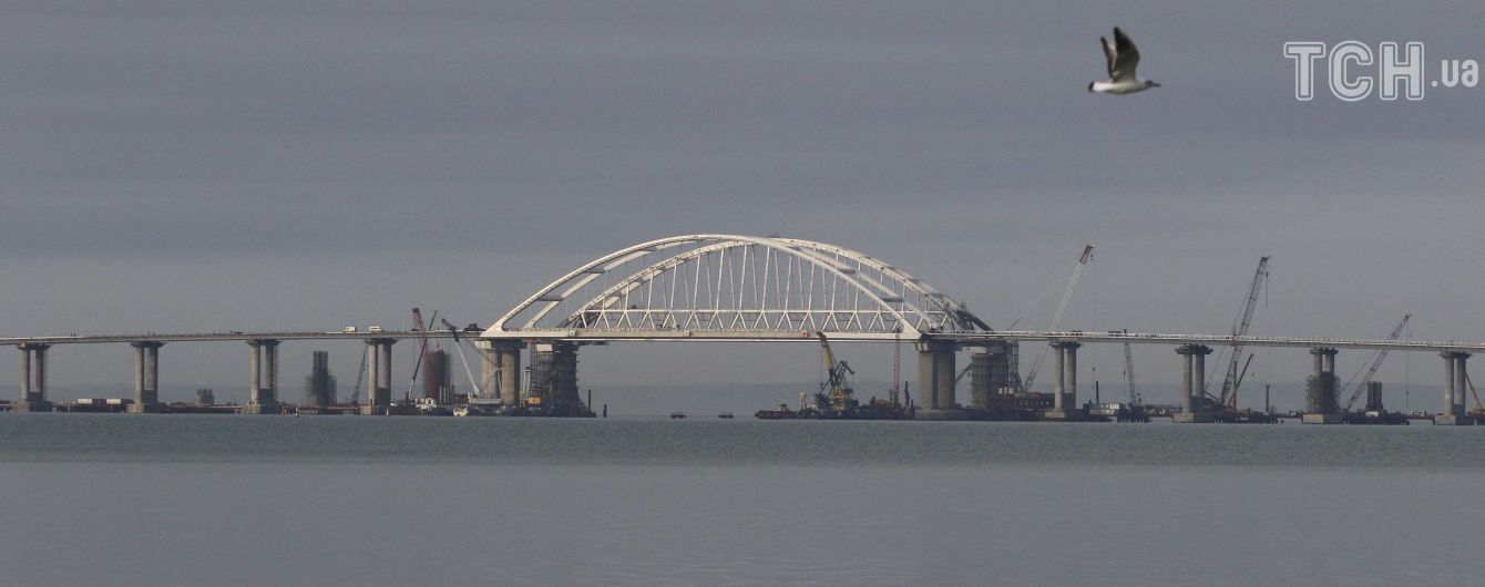 В Керченском проливе столкнулись два грузовых судна