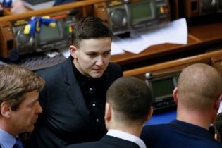 Скористалась Москва. Савченко показує, що ніби прийшла з явкою з повинною