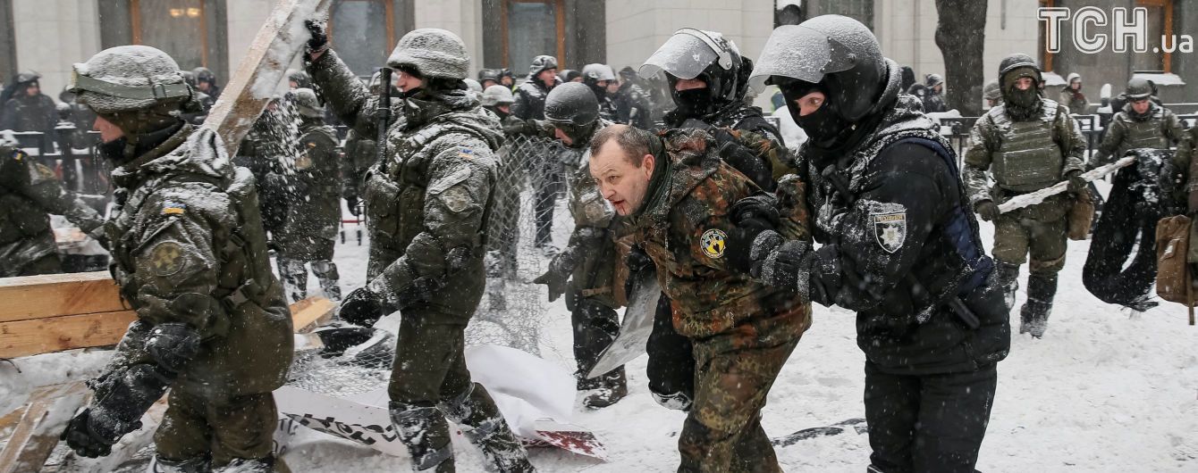Поліція відпустила усіх затриманих під Радою, одному інкримінують побиття п'ятьох спецпризначенців