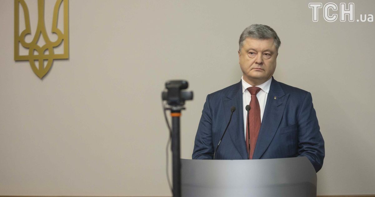 Критика РФ и благодарность крымчанам. Основные тезисы допроса Порошенко в деле госизмены Януковича