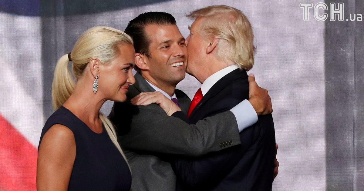 Невістку Трампа госпіталізували після того, як вона відкрила листа з білим порошком