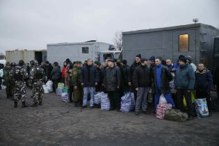 Несколько освобожденных на Донбассе заложников отказались от лечения из-за повышенного внимания СМИ