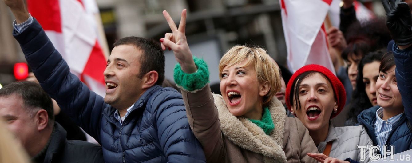 В Грузии оппозиция объявила бессрочные акции протеста