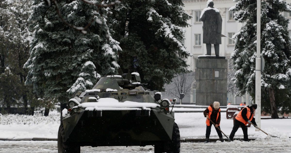 На Донбассе активизировались боевики: офицеры из РФ проверяют боеготовность - разведка