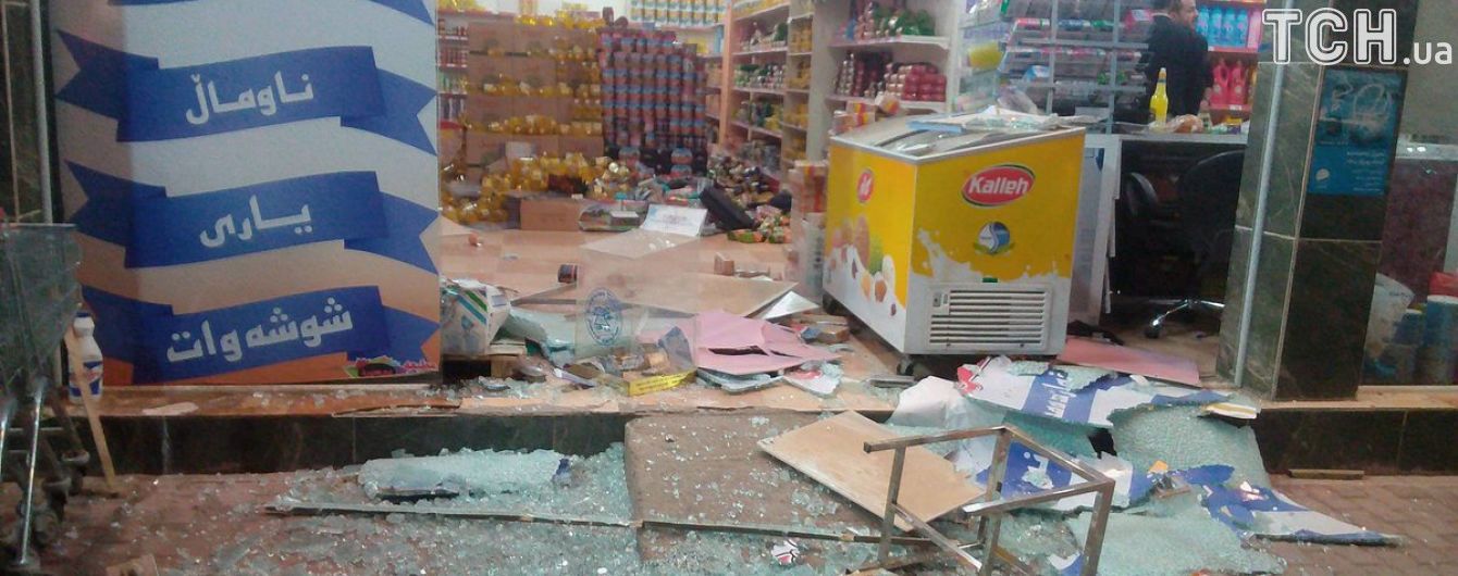 Жертвами землетрясения в Иране стали сто человек